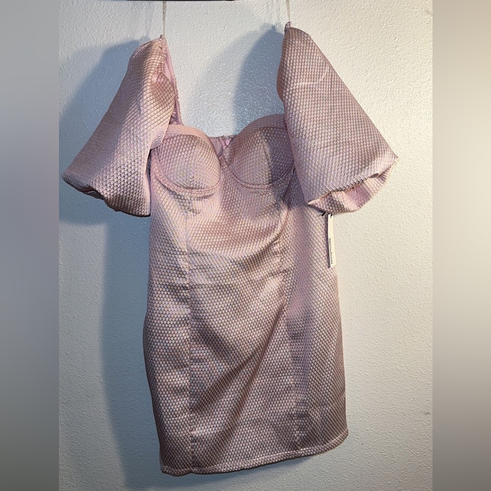 Light pink JUST A DREAM SWEETHEART
NECKLINE bubble PUFF SLEEVE mini dress sizeL - Picture 3 of 6